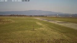 Pojezdová dráha, Runway