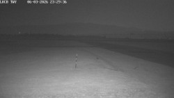 Pojezdová dráha, Runway