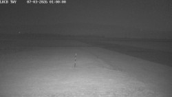 Pojezdová dráha, Runway