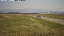 Pojezdová dráha, Runway