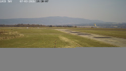 Pojezdová dráha, Runway