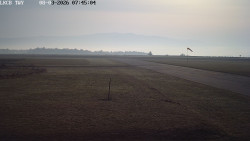 Pojezdová dráha, Runway