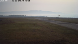 Pojezdová dráha, Runway