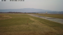 Pojezdová dráha, Runway