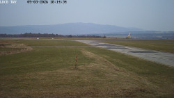 Pojezdová dráha, Runway