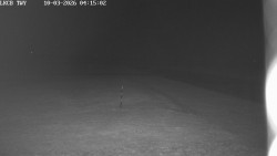 Pojezdová dráha, Runway