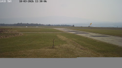 Pojezdová dráha, Runway