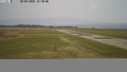 Pojezdová dráha, Runway