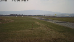 Pojezdová dráha, Runway