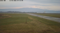 Pojezdová dráha, Runway