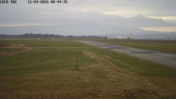 Pojezdová dráha, Runway