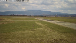 Pojezdová dráha, Runway