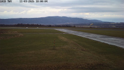 Pojezdová dráha, Runway