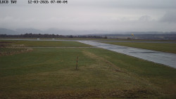 Pojezdová dráha, Runway