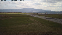 Pojezdová dráha, Runway