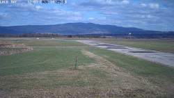 Pojezdová dráha, Runway