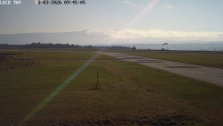 Pojezdová dráha, Runway