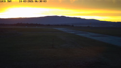 Pojezdová dráha, Runway