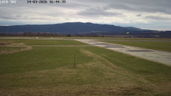 Pojezdová dráha, Runway