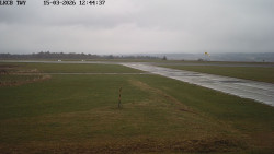 Pojezdová dráha, Runway