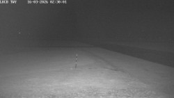 Pojezdová dráha, Runway