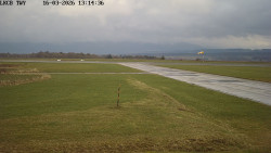 Pojezdová dráha, Runway