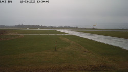 Pojezdová dráha, Runway