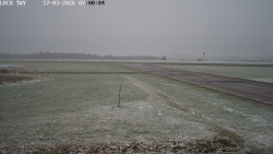 Pojezdová dráha, Runway