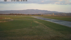 Pojezdová dráha, Runway