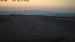 Pojezdová dráha, Runway