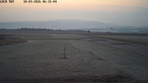 Letiště Cheb - Pojezdová dráha, Runway - 18.3.2026 v 06:15 Letiště Cheb - Pojezdová dráha, Runway - 18.3.2026 v 06:15