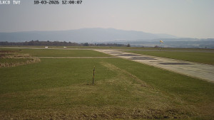 Letiště Cheb - Pojezdová dráha, Runway - 18.3.2026 v 12:00 Letiště Cheb - Pojezdová dráha, Runway - 18.3.2026 v 12:00