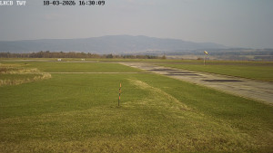 Letiště Cheb - Pojezdová dráha, Runway - 18.3.2026 v 16:30 Letiště Cheb - Pojezdová dráha, Runway - 18.3.2026 v 16:30