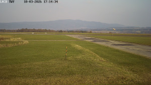 Letiště Cheb - Pojezdová dráha, Runway - 18.3.2026 v 17:15 Letiště Cheb - Pojezdová dráha, Runway - 18.3.2026 v 17:15