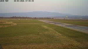 Letiště Cheb - Pojezdová dráha, Runway - 18.3.2026 v 17:45 Letiště Cheb - Pojezdová dráha, Runway - 18.3.2026 v 17:45