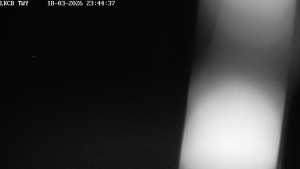 Letiště Cheb - Pojezdová dráha, Runway - 18.3.2026 v 23:45 Letiště Cheb - Pojezdová dráha, Runway - 18.3.2026 v 23:45