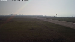 Pojezdová dráha, Runway