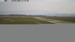 Pojezdová dráha, Runway