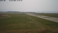 Pojezdová dráha, Runway