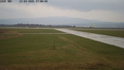 Pojezdová dráha, Runway