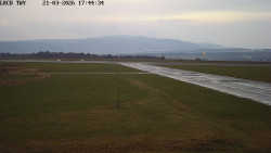 Pojezdová dráha, Runway