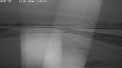 Pojezdová dráha, Runway