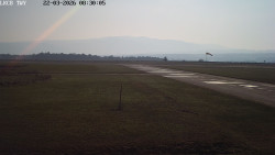 Pojezdová dráha, Runway