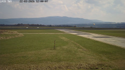 Pojezdová dráha, Runway