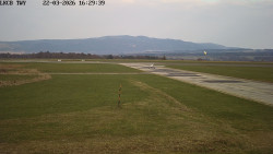 Pojezdová dráha, Runway