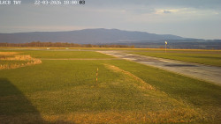 Pojezdová dráha, Runway