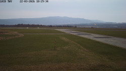 Pojezdová dráha, Runway