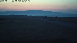 Pojezdová dráha, Runway