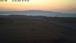 Pojezdová dráha, Runway