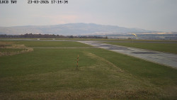 Pojezdová dráha, Runway